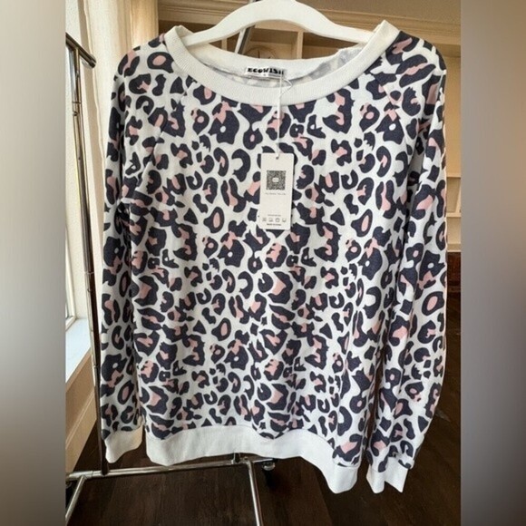 Women's Elegant Leopard-Print Pullover SweaterLeopard print Sweater Size S. - Picture 3 of 7